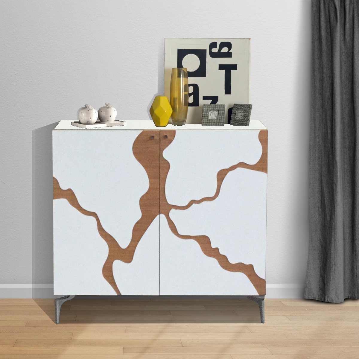 Credenza moderna contemporanea due ante laccata bianca con porte legno naturale e piedini metallo cromati