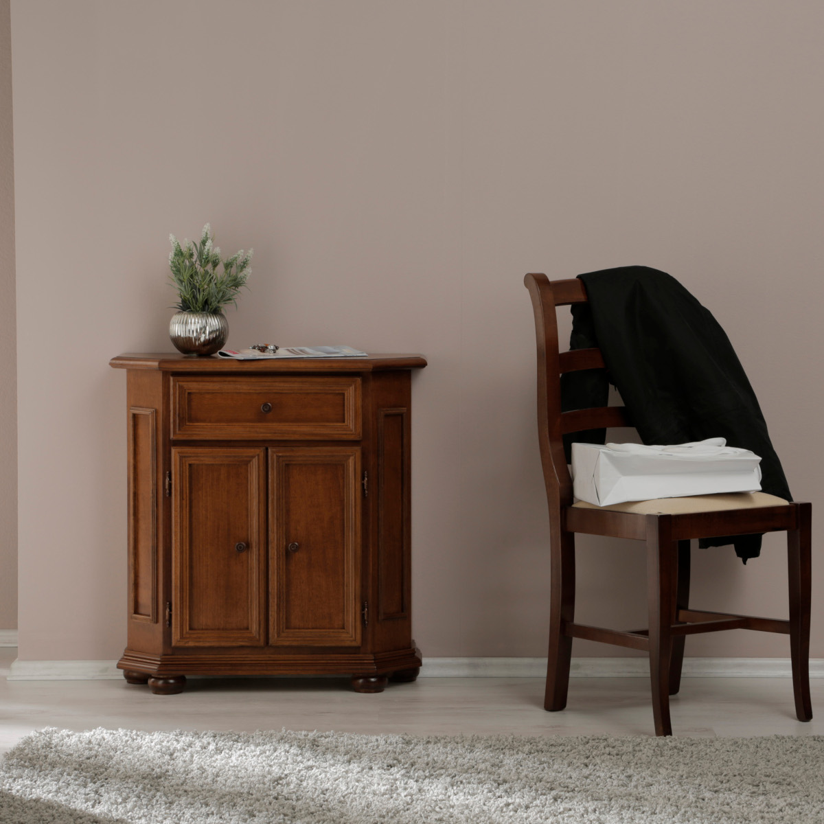 Credenza piccola classica in legno due porte una cassetto in noce