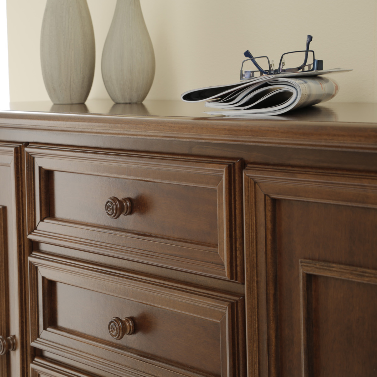 Credenza classica due ante cassetti centrali noce - immagine 4