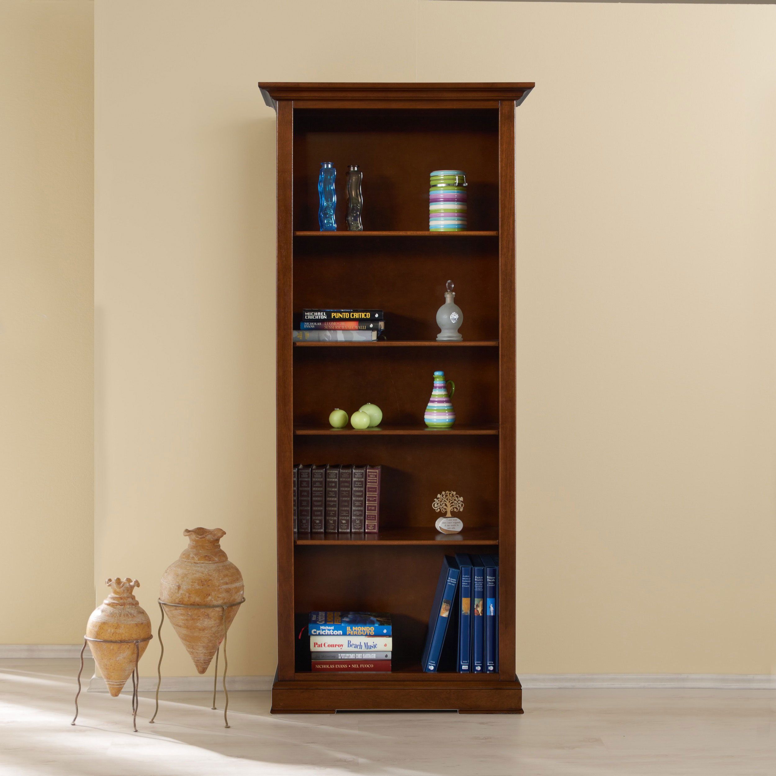 Libreria in legno classica a giorno in noce