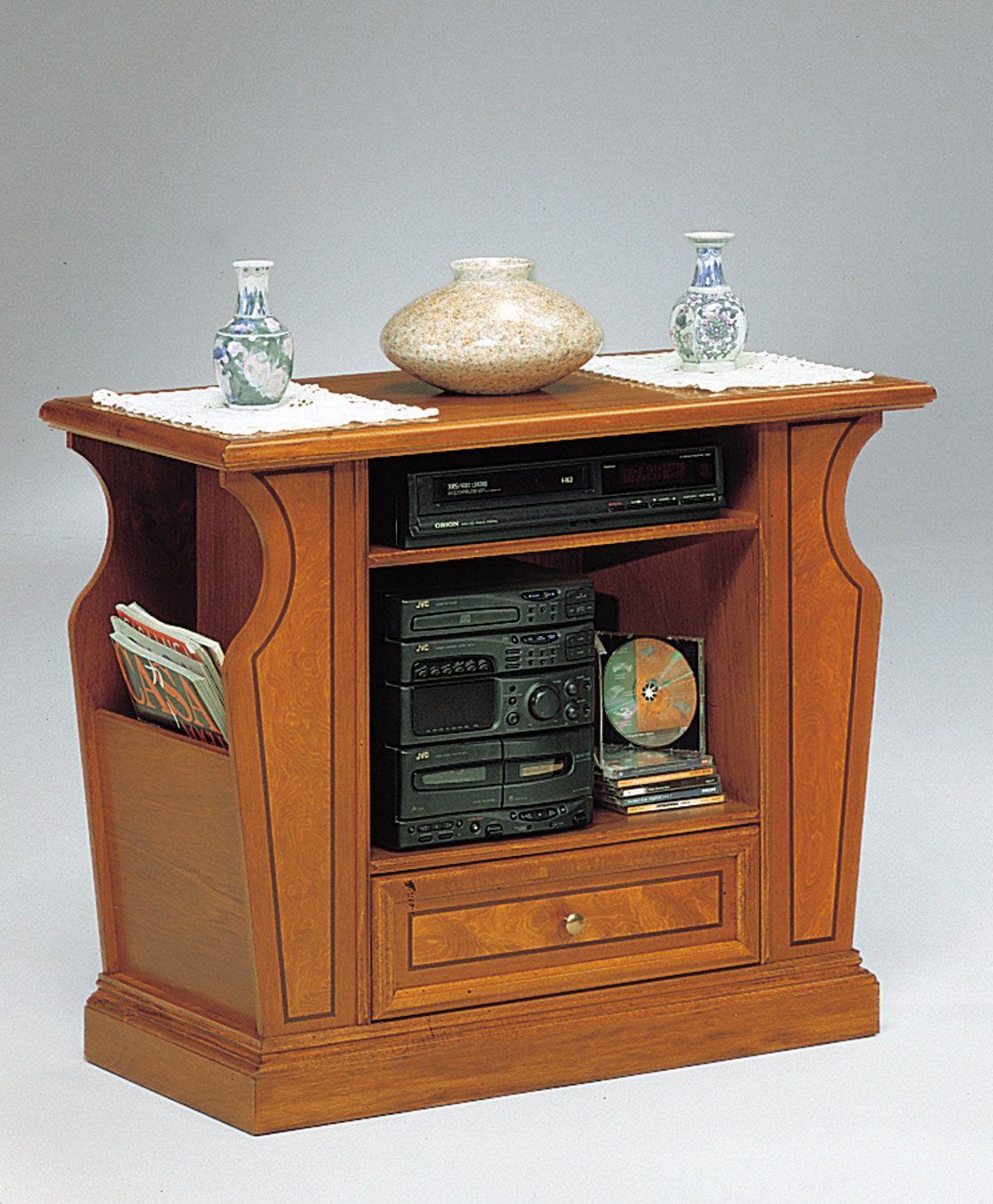 Porta tv vintage classico in legno con radica