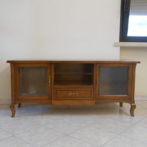 Porta tv stile provenzale sagomato in legno due porta noce chiaro stock