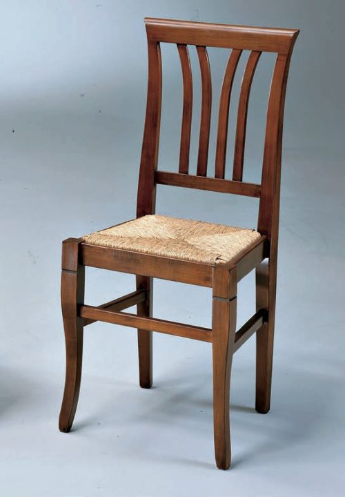 Sedia classica in legno con fondino paglia