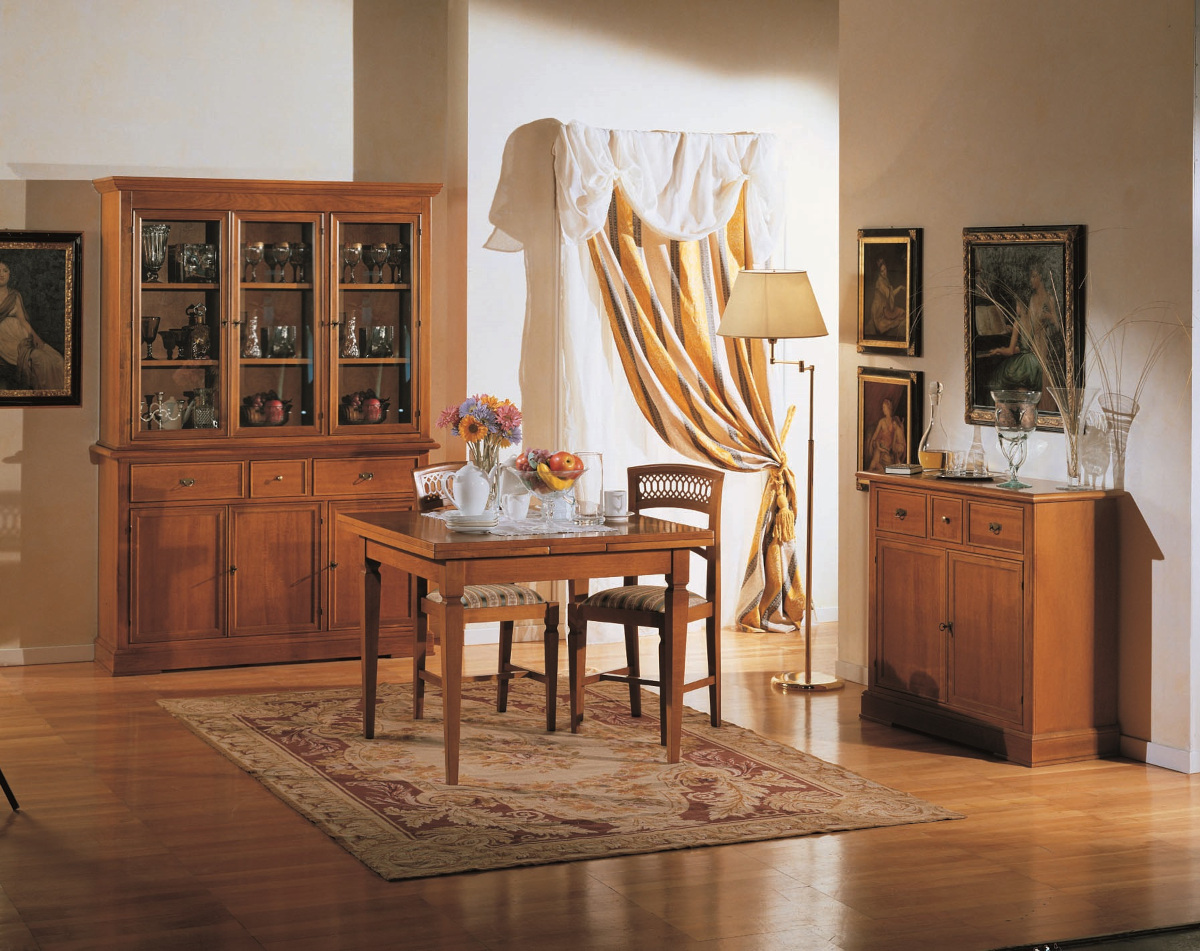 Sala da pranzo classico in legno completa